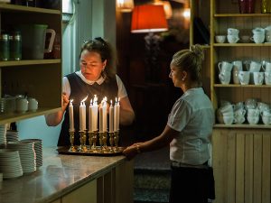 Kerzen zur Dämmerstunde im Fährhaus Caputh